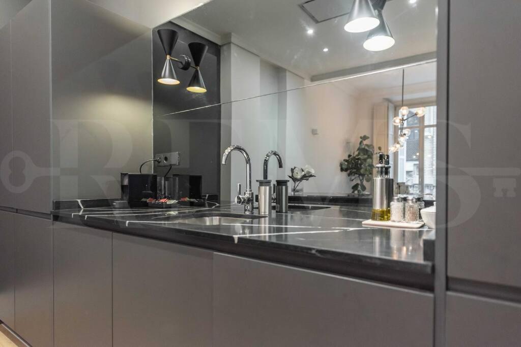 Contemporary Loft In The Historic City Center By Rems มาลากา ภายนอก รูปภาพ