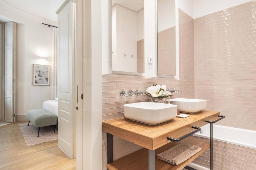 Contemporary Loft In The Historic City Center By Rems มาลากา ภายนอก รูปภาพ